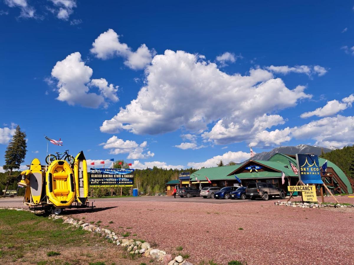 Sky Eco - Glacier General Store And Cabins Coram Kültér fotó